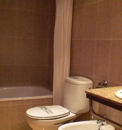Apartment La Plaza - Turnat *