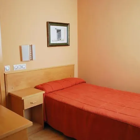 Apartment La Plaza - Turnat *