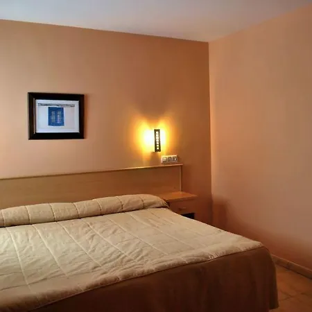 Apartment La Plaza - Turnat *